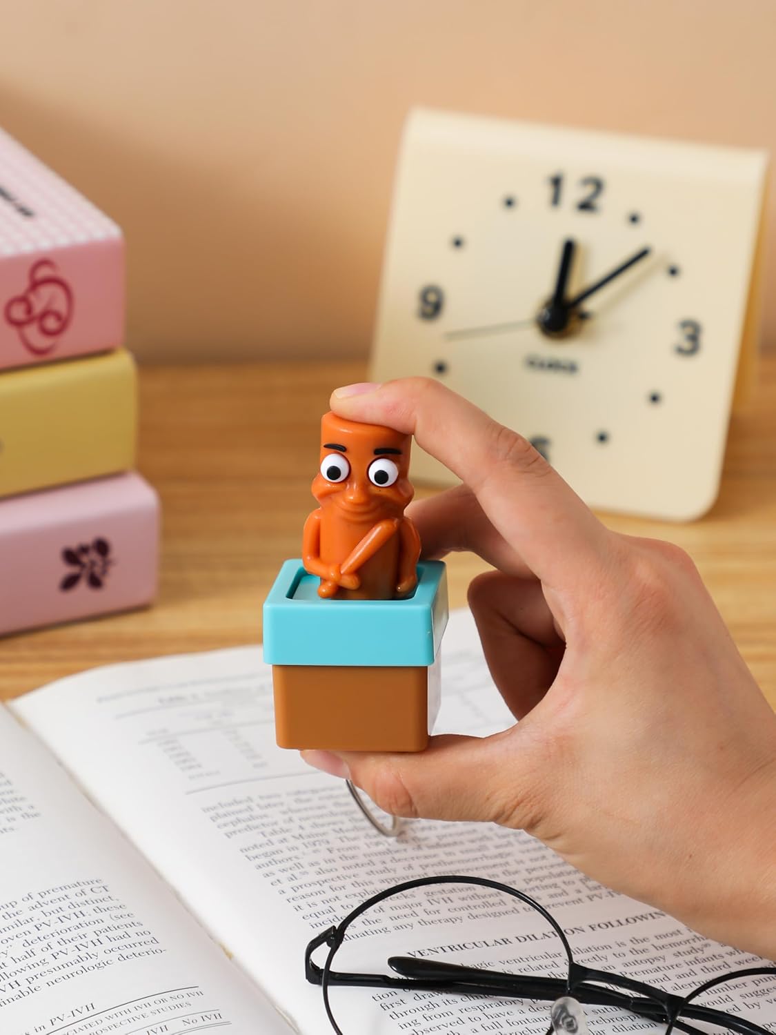 Italian Brainrot Voice Keychain Tung Tung Tung Sahur Fidget Toy, Tralalero Tralala Sounding Toy Keychain Stress Reliever with Colorful Lights, Fun & Portable Anxiety Relief Gifts for Fans